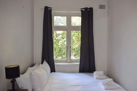 Incredible Location One Bedroom Apartment - Accommodation VIC 7
