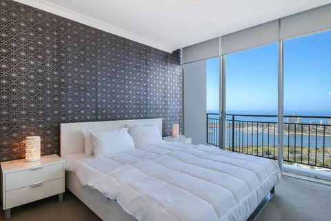 Spacious 3 Bedroom Apartment On The 39th Floor With Pool - Casino Accommodation 5