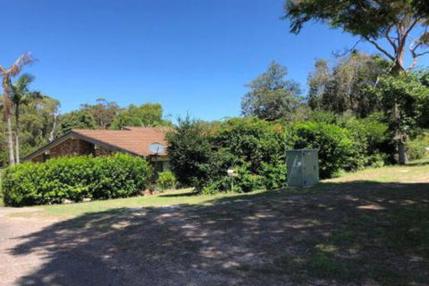 Sandy Palms 28 Moorooba Cr Beautiful Home With Wifi Air Con & Boat Parking - Accommodation Ballina 6