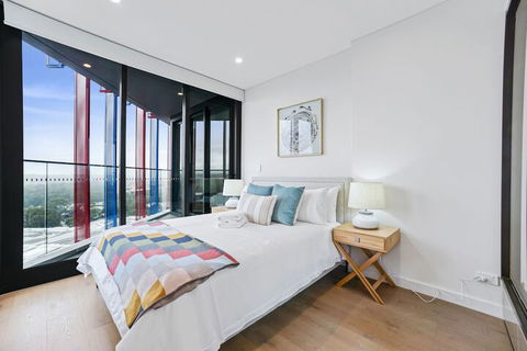 HomeHotel Luxury Apt With Shopping Mall Downstairs - Tourism Townsville 5
