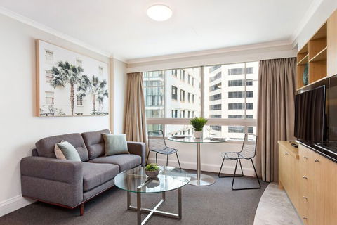 Sydney CBD Studio Apartment 1704 KNT - Accommodation Yamba 4