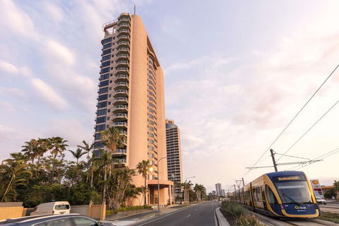 Oaks Gold Coast Hotel - Hobart Tourism 3