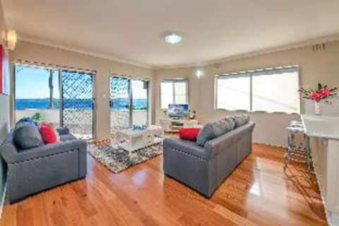 3 Bedroom Apartment Bayview Towers Unit 1 - Yamba Accommodation 1