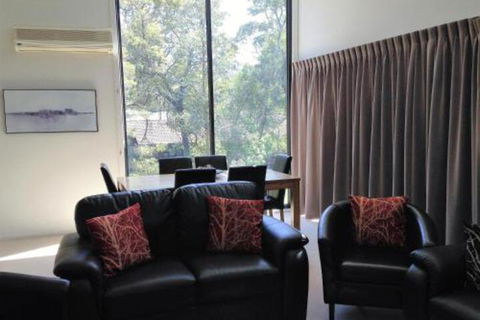 Glengarriff Townhouse 3 - Accommodation Directory 3
