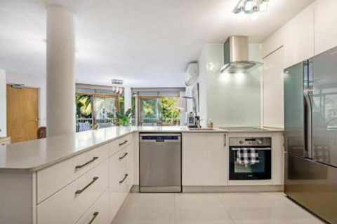 Stroll To The Surf & Sand Little Cove - Tweed Heads Accommodation 2
