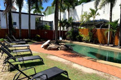 Mummas Hostel Cairns - Lightning Ridge Tourism 5