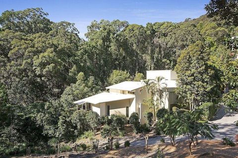 Prestigious House In Little Cove - Northern Rivers Accommodation 1