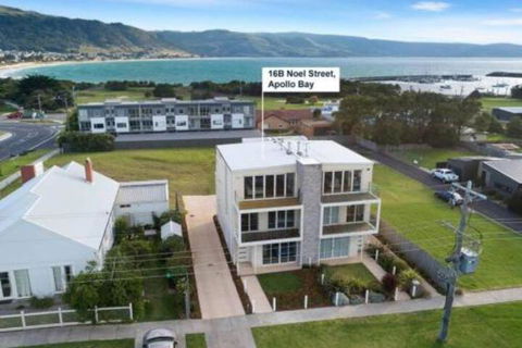 SEA NOOK Seconds From The Beach - Victoria Tourism 2