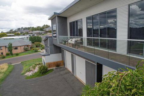 Five Bed Five Bath Five Star View 2 Mins To CBD Wentworth Estate - Tourism Brisbane 5
