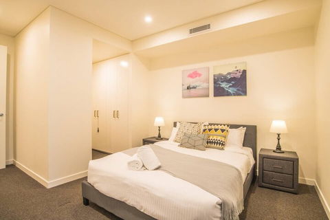 Modern 2bed2bath APT At Neutral Bayparking+wifi - Accommodation Newcastle 2