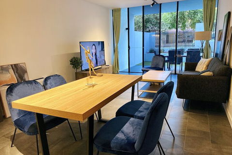Ascot Apartments - Holiday Sydney 1