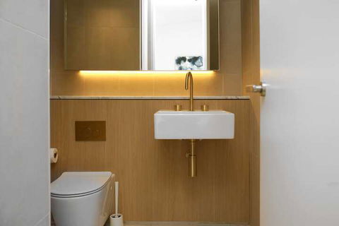 Top Notch 1 Bedroom 201 CALIBRE - Victoria Tourism 4