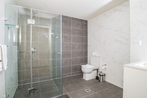 Perfect Accessible 1bed1bath Wolli Creek APT - Wagga Wagga Accommodation 4
