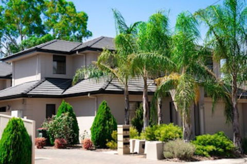 European Style House In The Garden Of Eden - Accommodation Redcliffe 0