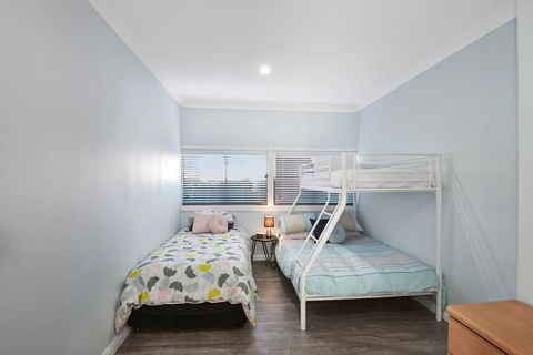 Lakeside Cabin & House - Accommodation Australia 7