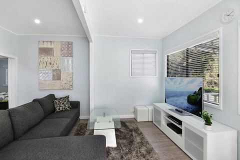 Lakeside Cabin & House - Accommodation Australia 6