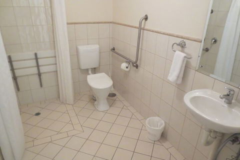 Glenelg Holiday Corporate Accommodation - Yamba Accommodation 3