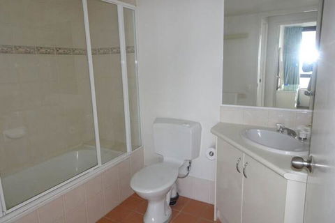Carool Apartments - Mackay Tourism 6