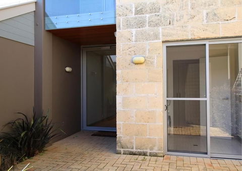 16 Seine Bay Apartment - Holiday Melbourne 0