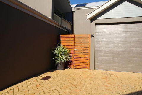 16 Seine Bay Apartment - Holiday Melbourne 3