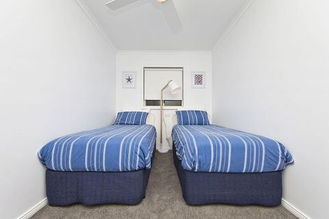 Dolphins Apartment - Broome Tourism 7