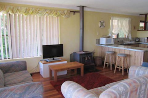 Jen's Beach House - Holiday Melbourne 3