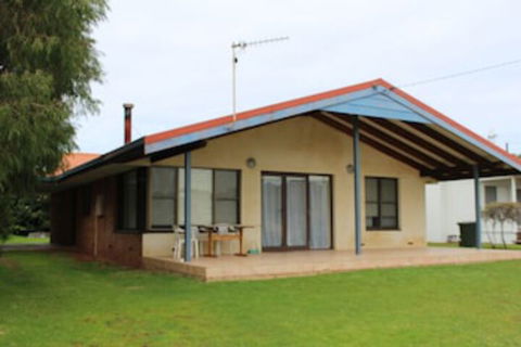 Jen's Beach House - Holiday Melbourne 0