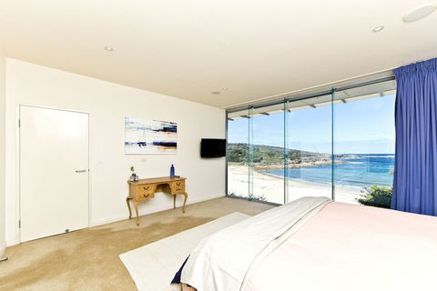 Whale View - Accommodation NSW 2