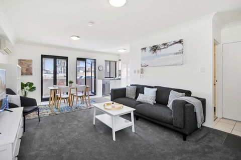 HOLT1 Crows Nest Holtermann Street - Accommodation Asia 7