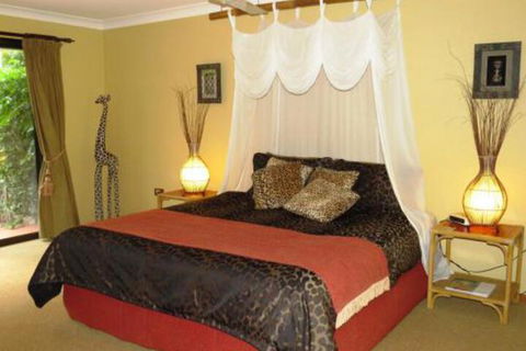 Gumtree On Gillies Bed & Breakfast - Sunshine Coast Guide 0