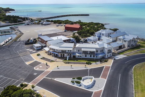 Robe Marina Accommodation - Yamba Accommodation 1