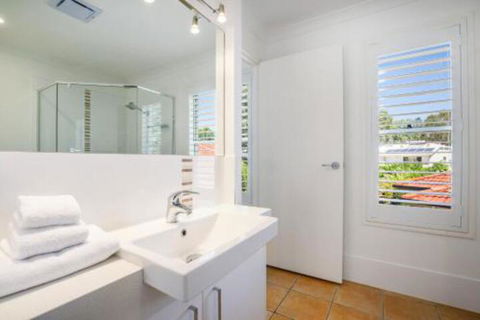 Live It Up On The River Noosaville - Accommodation Yamba 6