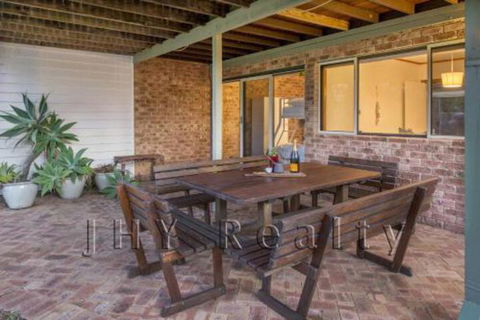 Coastal Cottage - Yamba Accommodation 6