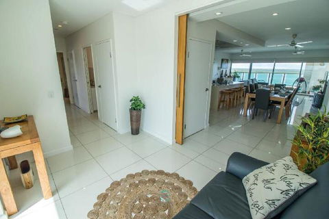 ZEN By THE WATER Darwins Premier Family Retreat - Northern Rivers Accommodation 4