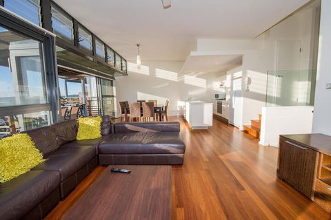 One Mile Ridge 15 Boat Harbour - Victoria Tourism 1