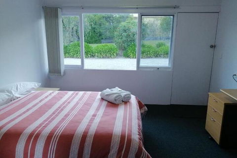 Mount Beauty Motor Inn - New South Wales Tourism  2