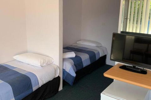 Mount Beauty Motor Inn - New South Wales Tourism  4
