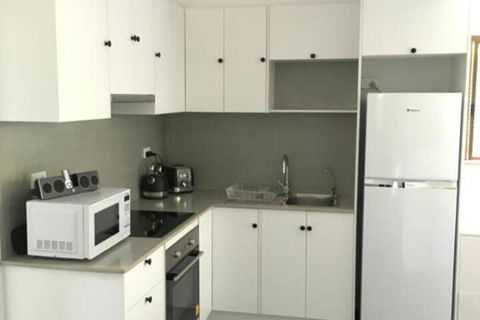 The Jungle Stays - Accommodation Newcastle 4