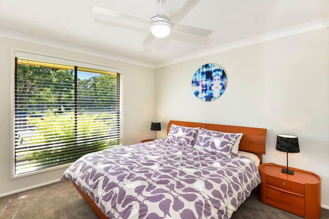The Noraville House Large Family Home - Tourism Bookings 3