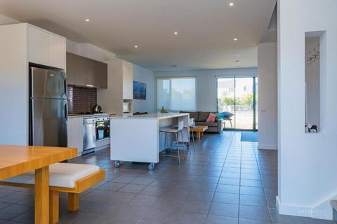 19 Coast Drive - Yamba Accommodation 2