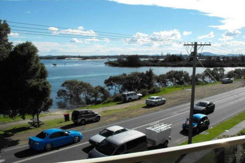 Sunlake Unit 9 82 Little Street Forster - Hervey Bay Accommodation 7