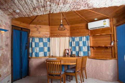 Alis Underground - Accommodation Broken Hill 4