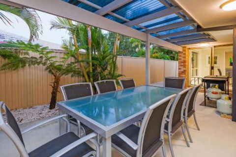 Holiday Home Limetree - Accommodation Newcastle 2
