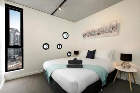 Complete Host Guild Apartments - Holiday Melbourne 0