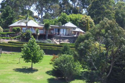 Kiah Country Gardens B & B - Accommodation Airlie Beach 0