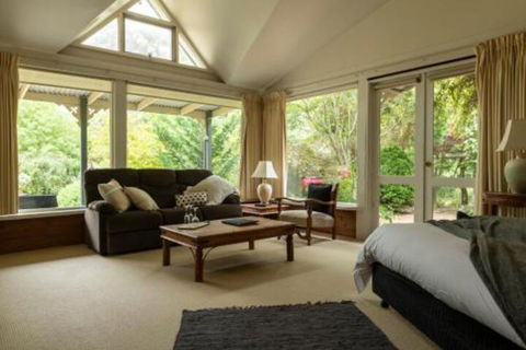 In The Valley - Kawana Tourism 2