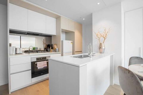 Delightful 2BR Riverview@docklands - Victoria Tourism 2