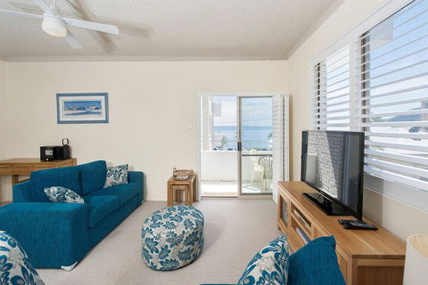 Del Rae Unit 6 / 25 Shoal Bay Road - Accommodation Find 5
