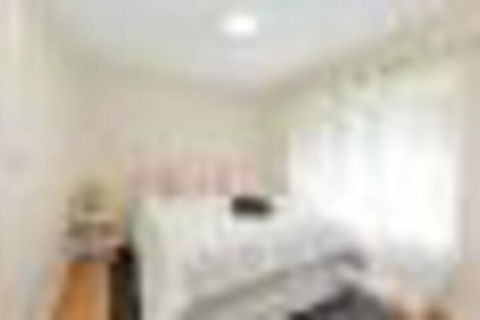 Red Rock Beach Retreat Linen & WiFi Included - Lightning Ridge Tourism 6