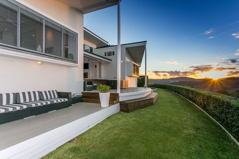 A PERFECT STAY - Byron's Brae - Accommodation Yamba 1